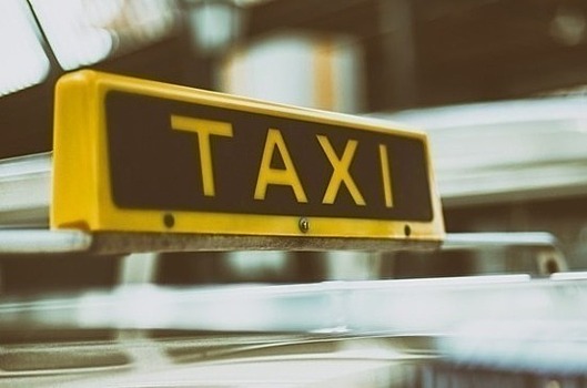 Таксистов предложили обязать страховать жизнь пассажиров