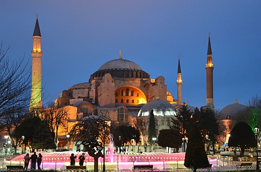 Стамбул на февральские праздники: стоит ли ехать в Турцию