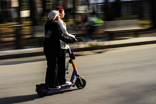 Автоэксперт напомнил, что пользователи электросамокатов тоже должны знать ПДД