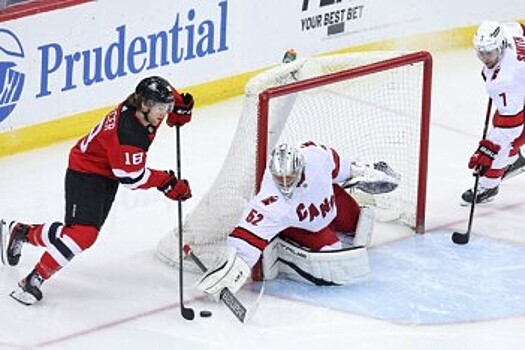 Кочетков дебютировал в НХЛ и помог повторению рекорда российских голкиперов