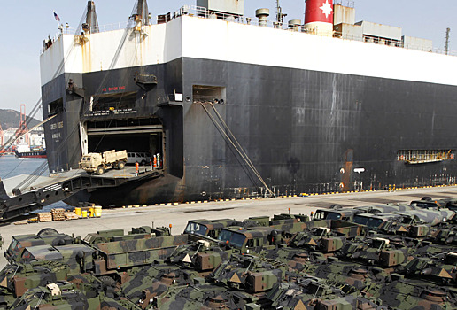 Российское военное судно испугало американский корабль