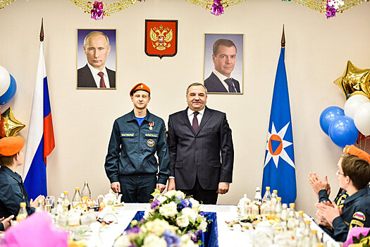 Ростовского юношу наградили за спасение детей из горящей школы