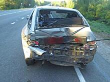 В Яранском районе водитель ВАЗ-2114 врезался в стоящий на обочине ВАЗ-2112