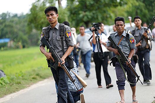 В Мьянме нашли массовое захоронение жертв боевиков рохинджа
