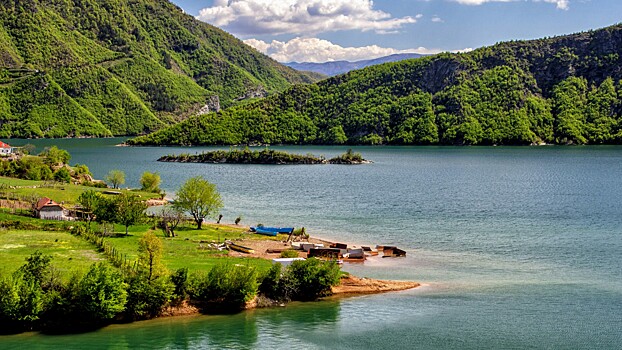 Посол рассказал, как россияне могут отдохнуть в Албании