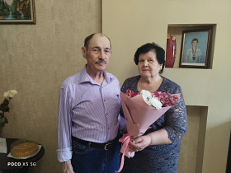 Супруги Сургутсковы из окружной столицы отметили «золотую» свадьбу