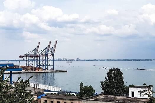 В Госдуме призвали полностью заблокировать порты Украины