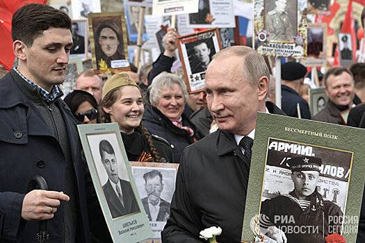Путинская империя. День Победы: народное движение превратилось в государственное