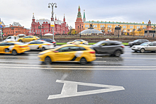 Московским таксистам предрекли потерю миллиардов рублей