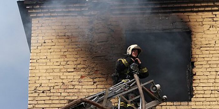 Пожар в выселенном здании в Лубянском проезде: хроника событий