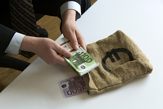 В Казахстане арестовали активы фигуранта дела о взятках в Минобороны