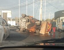 Перевернувшаяся спецтехника образовала огромную пробку в Ростове на Северном