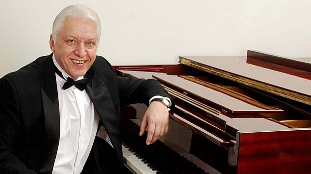 Медведев поздравил композитора Александра Морозова с 70-летним юбилеем