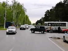 Два человека пострадали в ДТП с автобусом и тремя легковушками в Дзержинске