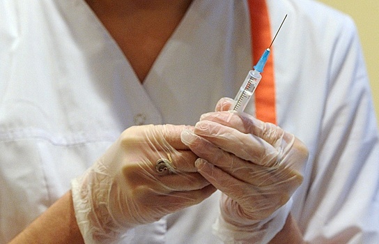 Аэрозоль от Минздрава вместо прививок начнут применять в школах