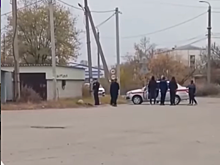 Соцсети: в Благовещенске пьяный мужчина бегал с ножом за детьми