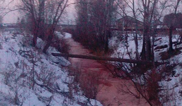 Россиян привела в ужас "кровавая" река