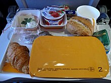Почему еда в самолете всегда невкусная