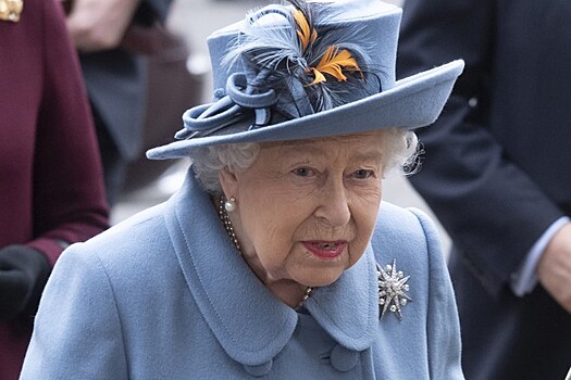 Елизавета II переехала из-за коронавируса