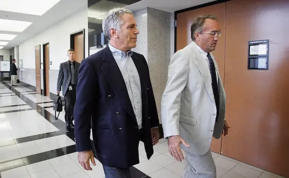 Умер двойник? Почему пользователи Сети считают, что Эпштейн жив