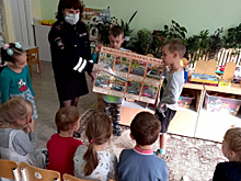 Полицейские в Самарской области провели профилактические беседы с детьми о Правилах дорожного движения