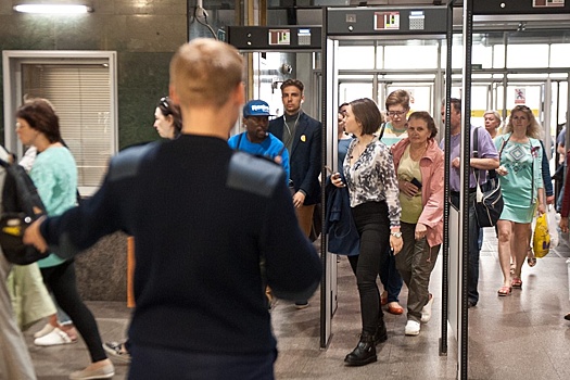 В Петербурге предложили пускать в метро бесплатно во время сбоев системы оплаты