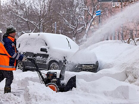 В Госдуме рассказали, куда жаловаться на плохую уборку снега во дворах