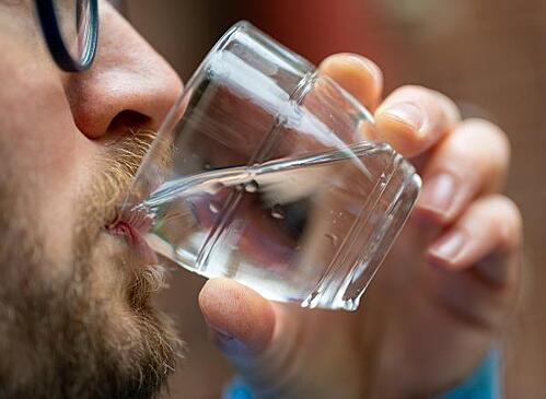 В ВОЗ назвали последствия чрезмерного употребления воды