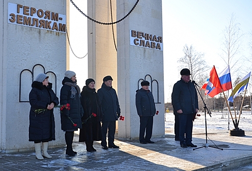 Обновленный Парк Победы открыли в Оконешниково после реконструкции