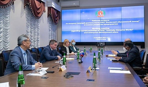 Бочаров провел рабочую встречу с руководством предприятия из Волжского