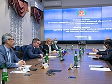 Бочаров провел рабочую встречу с руководством предприятия из Волжского