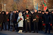 В память о Героях Отечества в Оренбурге возложили цветы