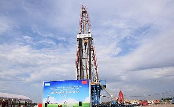 Узбекские нефтяники получили первую нефть на Мингбулаке