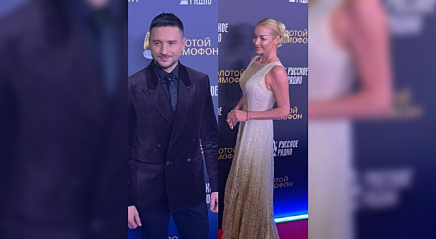 «Извини, Настя»: Лазарев поставил Волочкову в неловкое положение на глазах у публики