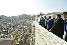 Президенту Южной Осетии показали главные святыни Сирии