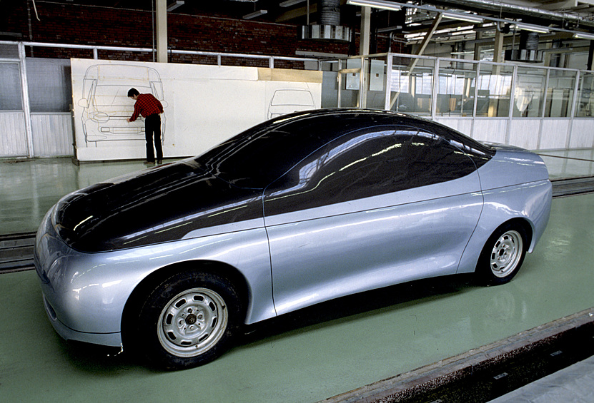 Прототип модели автомобиля будущего разработан в научно-техническом центре Волжского автомобильного завода, 1993