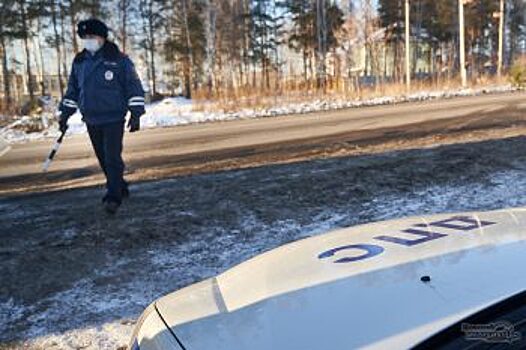 В Тюменской области расследуют гибель матери с дочерью в ДТП с полицейским