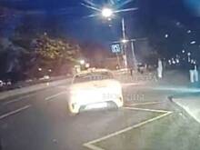 Нападение таксиста на водителя пассажирского автобуса в Москве попало на видео