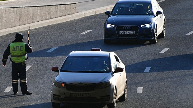 Четыре автомобиля столкнулись на Кутузовском проспекте