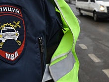 В центре Москвы автомобиль Infiniti упал в реку