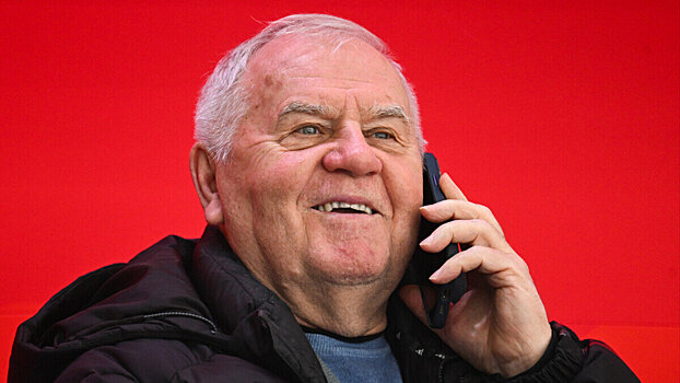 Крикунов о том, где поселился в Сочи: «Пока дали квартиру в жилом комплексе, где каждый дом назван в честь фрукта. Я живу в «сливе». Нас на машине забирают и возят во дворец»