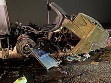 Под Волгоградом водитель КамАЗа пострадал при столкновении с автобусом