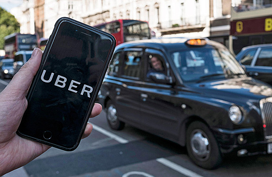 Uber предоставил водителям в Великобритании минимальную зарплату и оплачиваемый отпуск