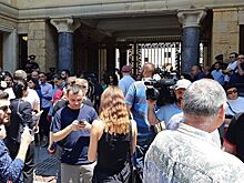 К парламенту Грузии пригнали стадо овец