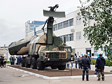 В Калуге на оборонном заводе «Тайфун» появился памятник ракетной установке