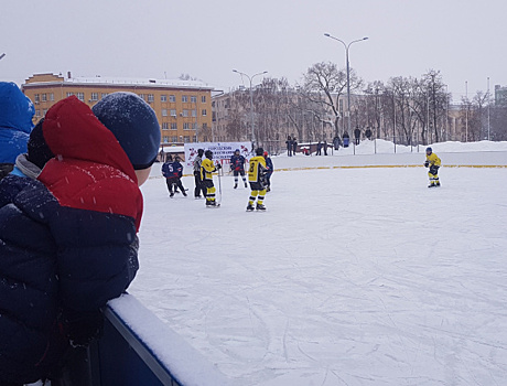 В Самаре на площади Куйбышева стартуют городские соревнования "Золотая шайба"