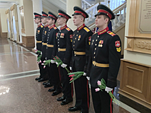 Воспитанники ЕкСВУ поздравили женщин – педагогов с Международным женским днём