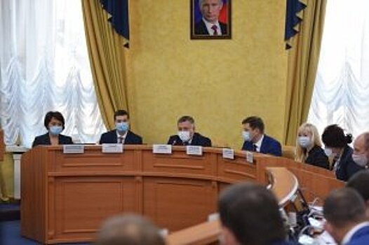 Игорь Кобзев обсудил с депутатами Думы Иркутска проблемы областного центра