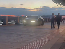 В Новосибирске оштрафовали блогера за заезд по Михайловской набережной на Lexus