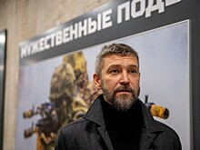 Музыкант Владимир Кристовский посетил Единый пункт отбора на военную службу в Москве
